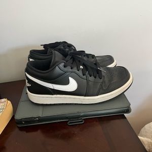 Womans air Jordan 1 low